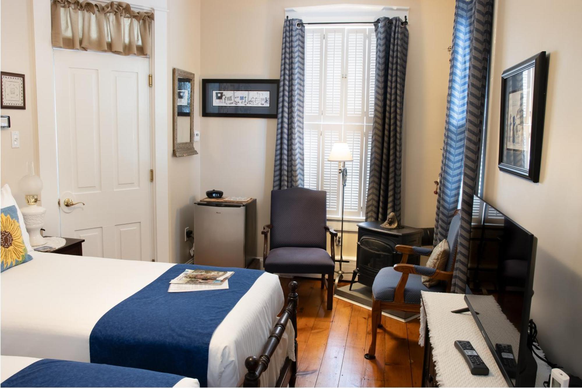 Ej Bowman House Bed & Breakfast Литиц Экстерьер фото
