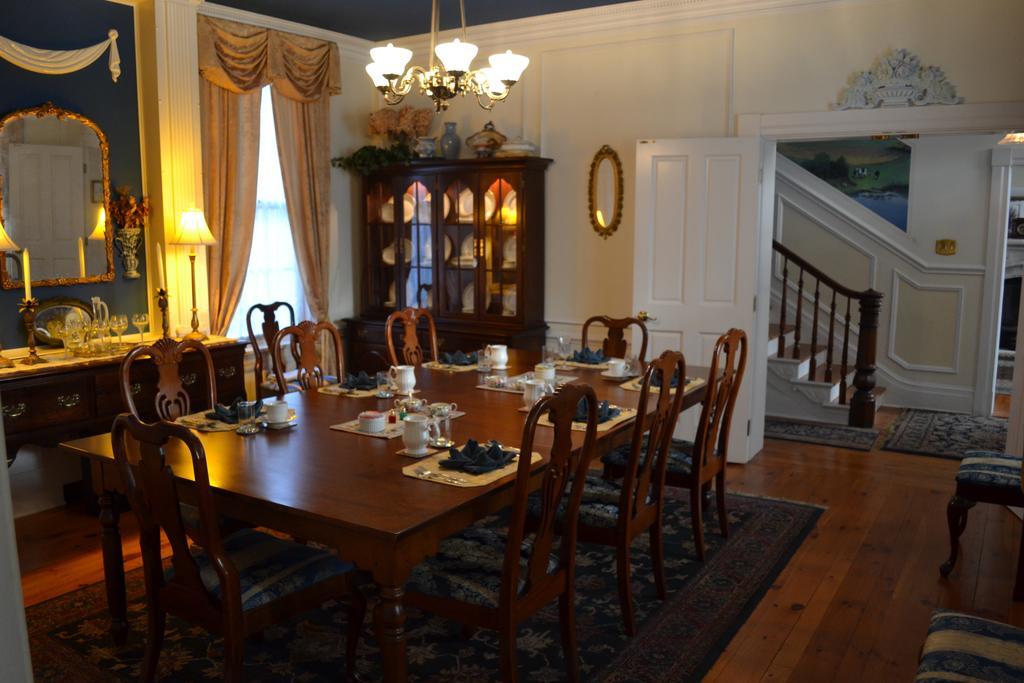 Ej Bowman House Bed & Breakfast Литиц Экстерьер фото