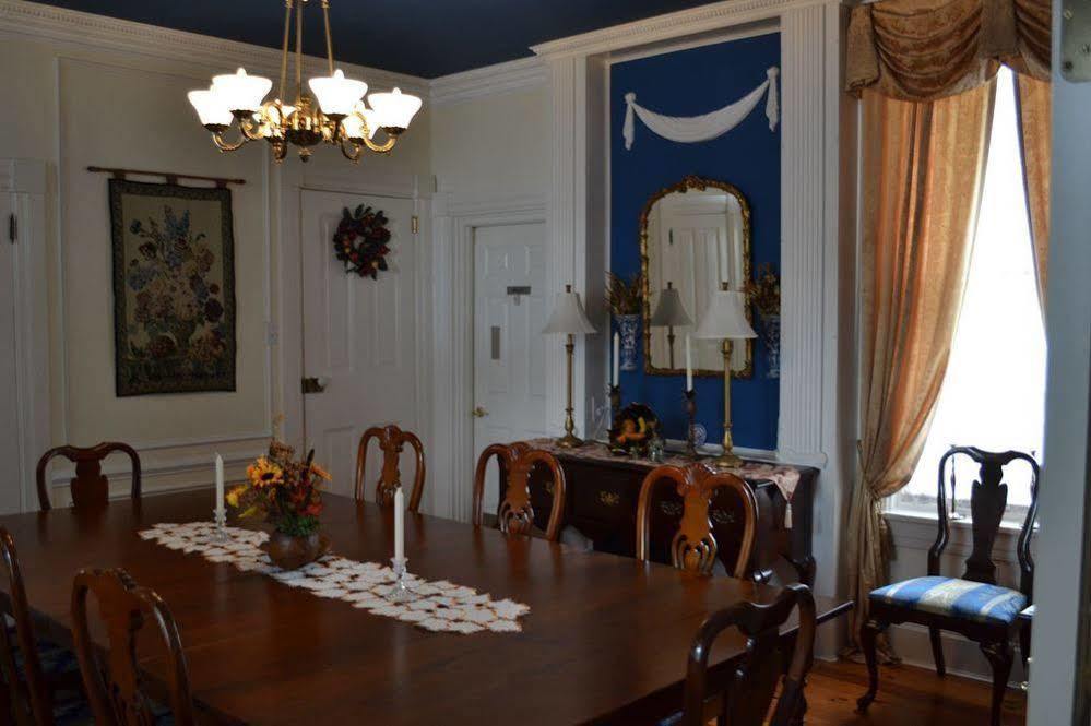 Ej Bowman House Bed & Breakfast Литиц Экстерьер фото